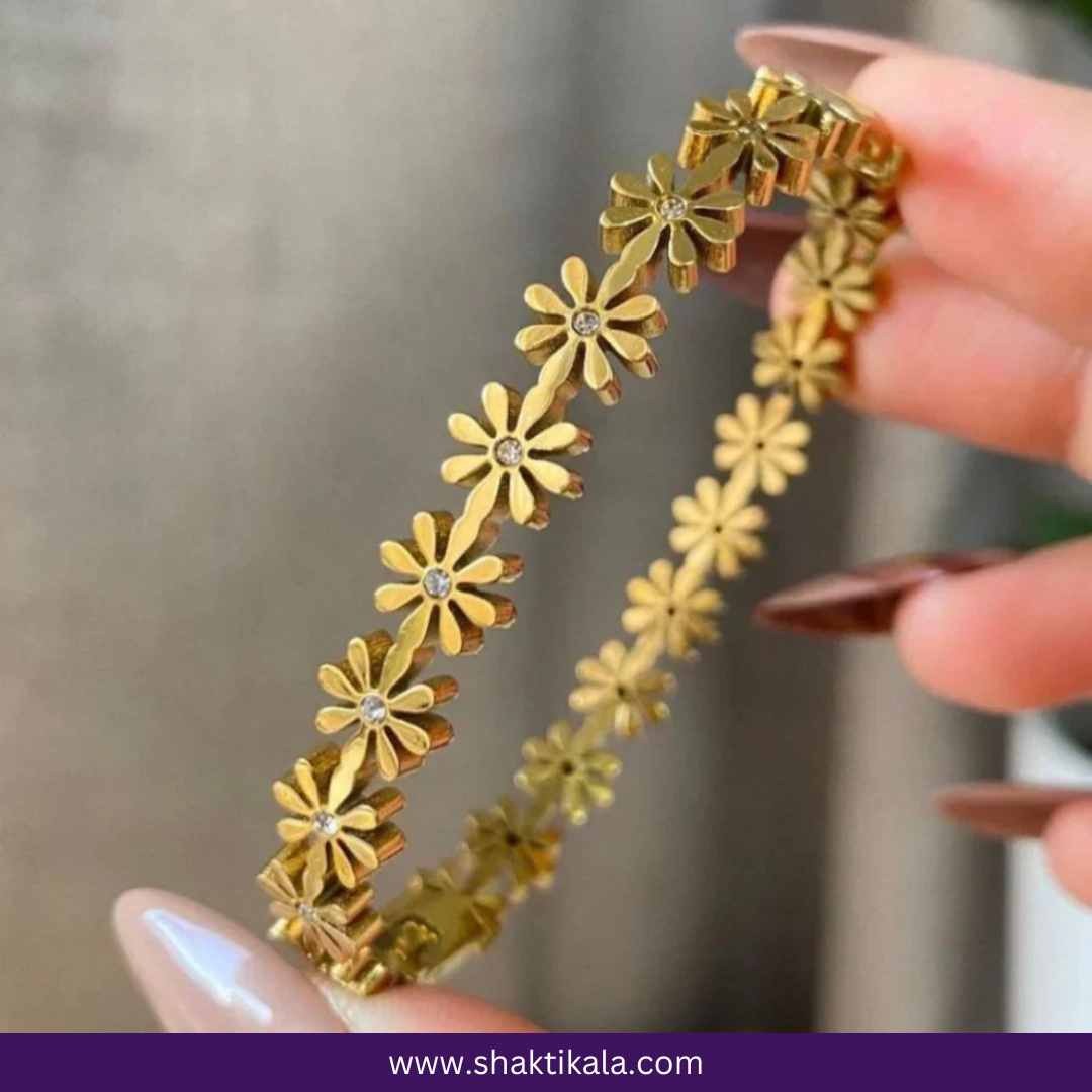 Daisy Chain Floral Bangle | Anti-Tarnish Gold Plated Bracelet