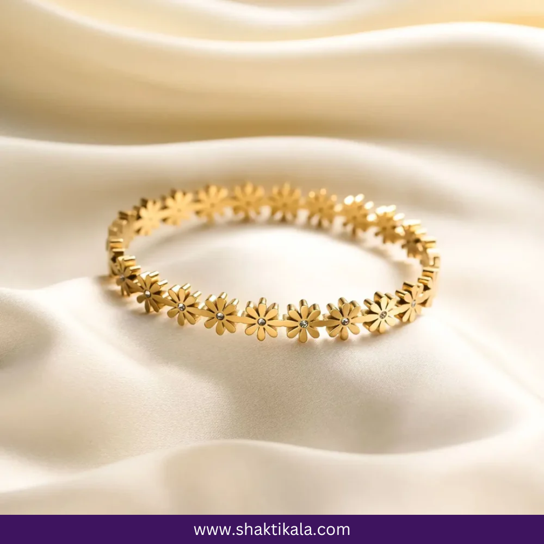 Daisy Chain Floral Bangle | Anti-Tarnish Gold Plated Bracelet